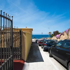 https://casa-leopardi.hotelsalgherosardinia.com