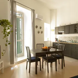 https://la-casa-del-mercado.palermohotels.org